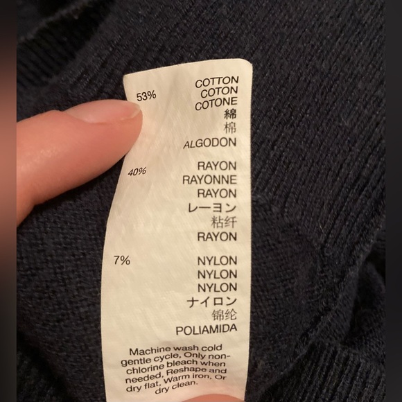 GAP Navy Blue Sweater with 3/4 Sleeves and knit dots Women’s Size XSmall - Picture 4 of 4